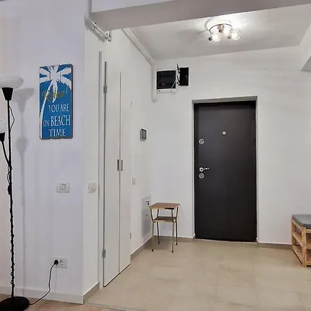 Joy's Apartment Constanta